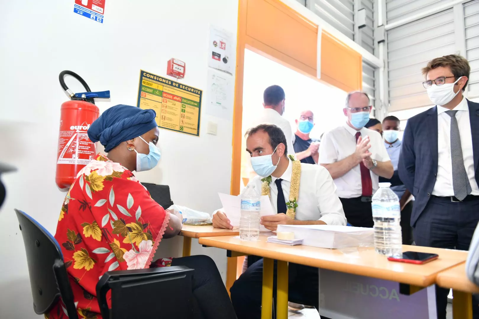 Mayotte: Sébastien Lecornu veut recourir aux ordonnances pour accélérer l'égalité sociale