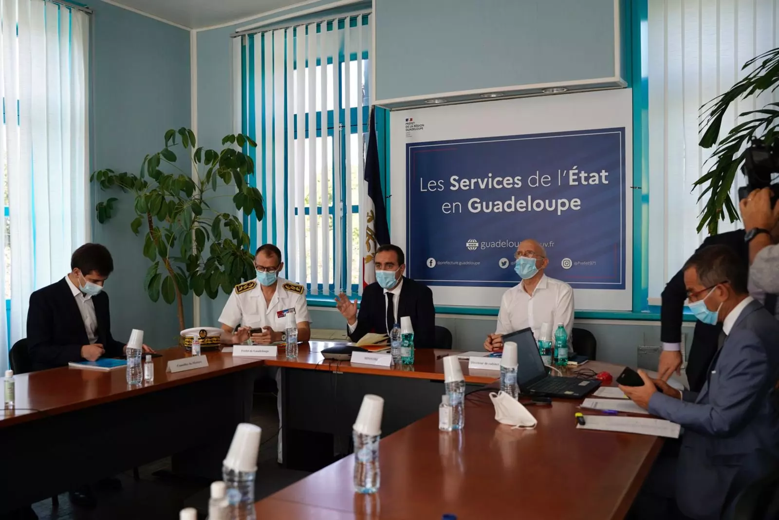 Crise sociale en Guadeloupe : Le Ministère des Outre-mer se dit « disponible » pour maintenir le dialogue avec les élus