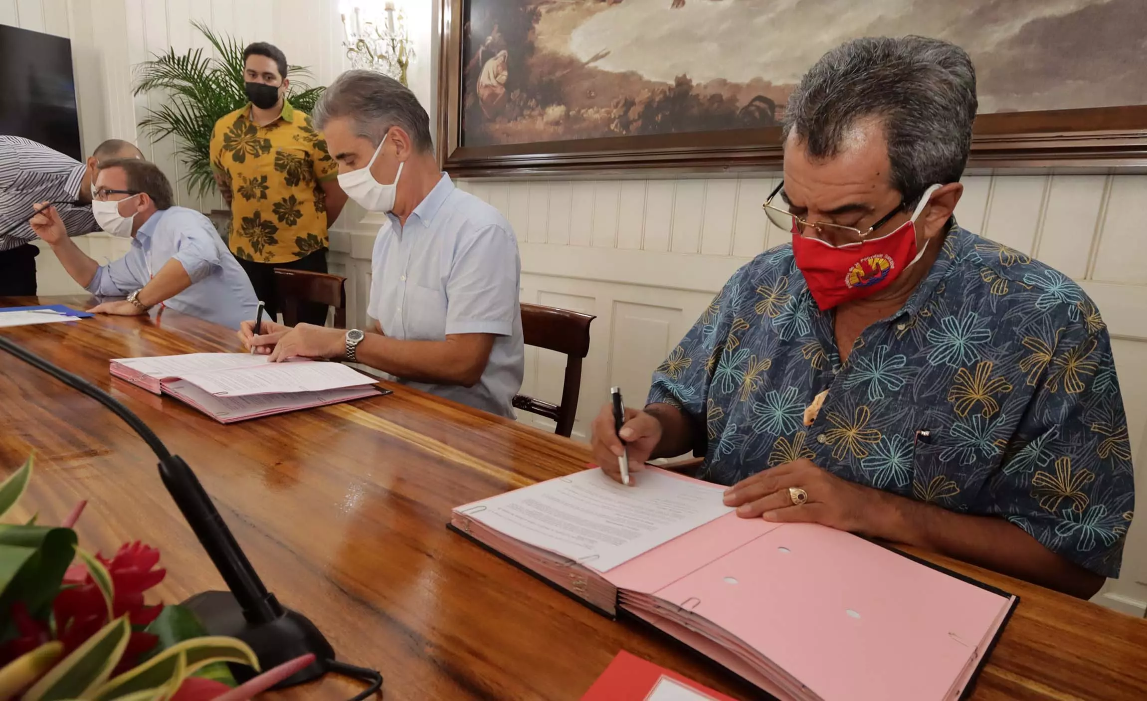 Polynésie : L’État et le gouvernement local signent la convention pluriannuelle 2021-2023 pour l’accompagnement de l’ADEME dans la transition écologique