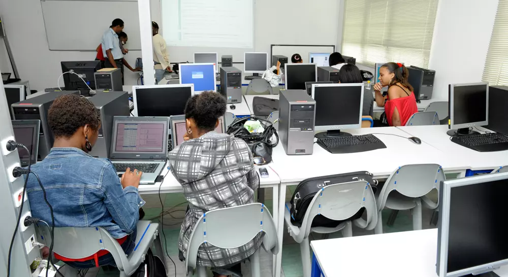 Santé&nbsp;: que contient exactement le «&nbsp;projet de faculté de médecine de plein exercice aux Antilles et en Guyane&nbsp;»&nbsp;?