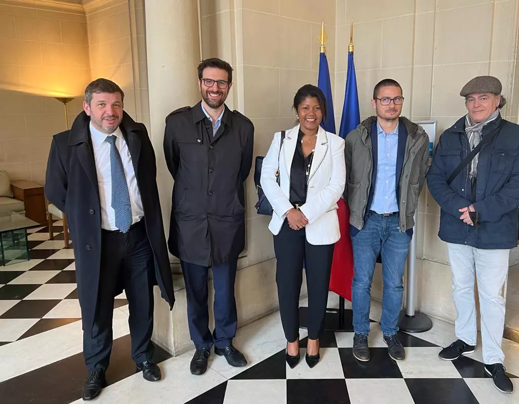 La CTG a présenté deux projets pour la création d'un réseau de&nbsp; fibre optique et d'un réseau&nbsp;satellite