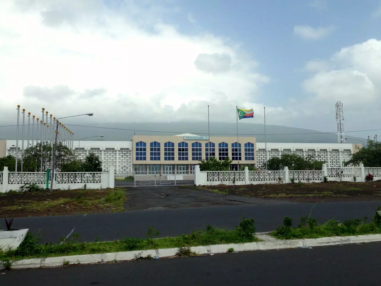 Comores Une loi interdit aux binationaux de se présenter à l'élection