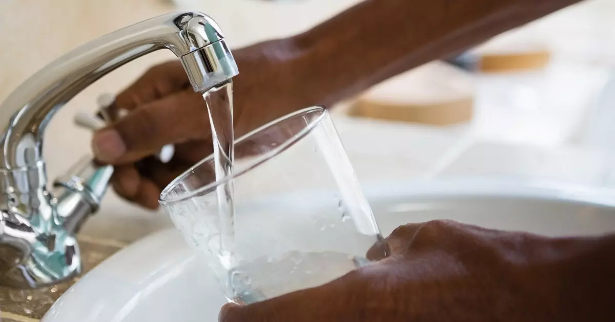 En Guadeloupe, face à un réseau d'eau potable et d'assainissement défaillant, des citoyens portent plainte