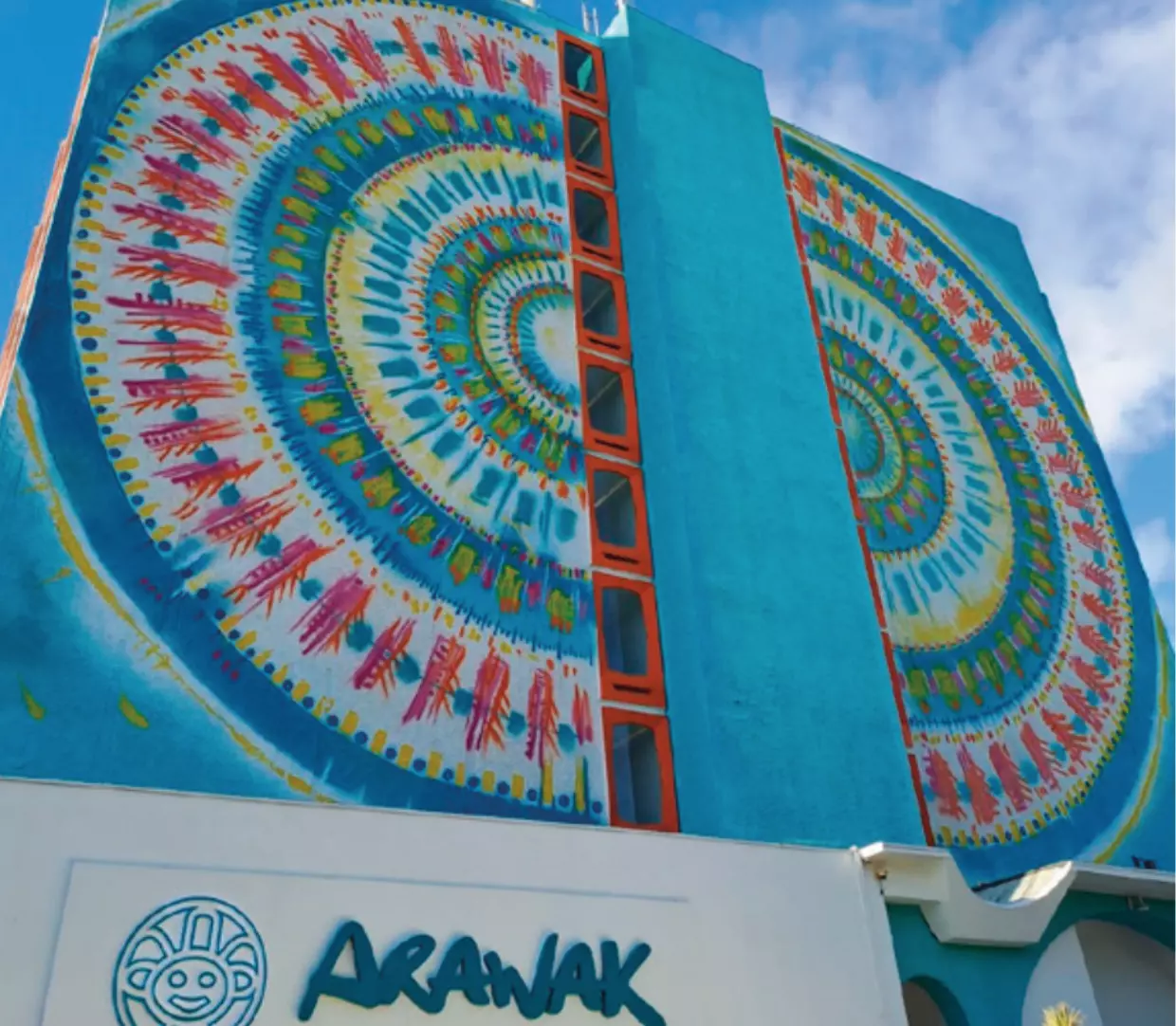 La culture amérindienne célébrée en Guadeloupe par l’artiste caribéen Jimmy Sabas-Mash avec sa fresque «&nbsp;l’Arawak&nbsp;»