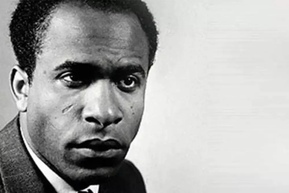 Grandes figures des Outre-mer : Frantz Fanon. Centième anniversaire de la naissance du psychiatre et révolutionnaire martiniquais… qui ne souhaitait pas de réparations pour l’esclavage