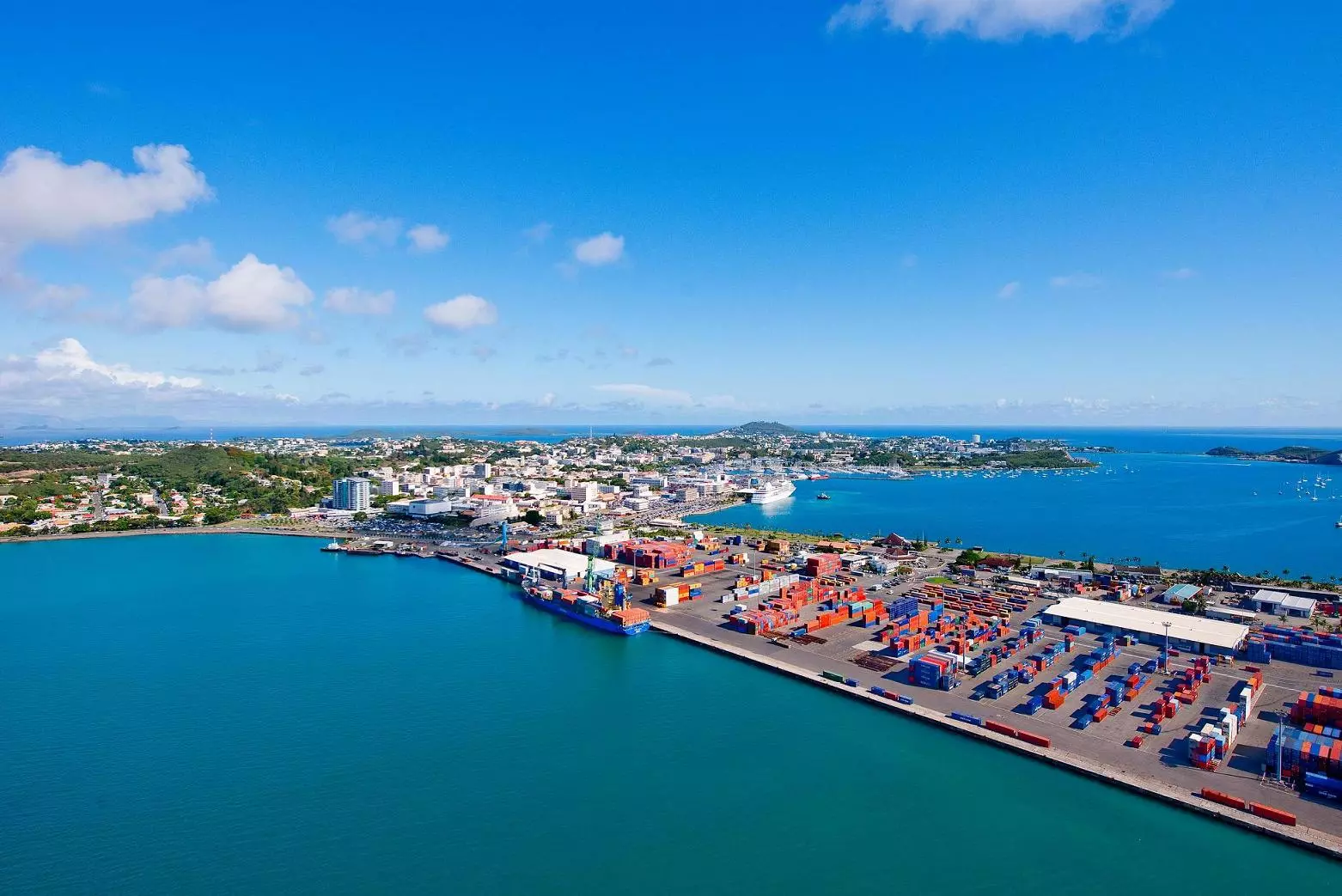 Exportations et importations en Nouvelle-Calédonie : un niveau d’échanges « historiquement bas » au 1er trimestre