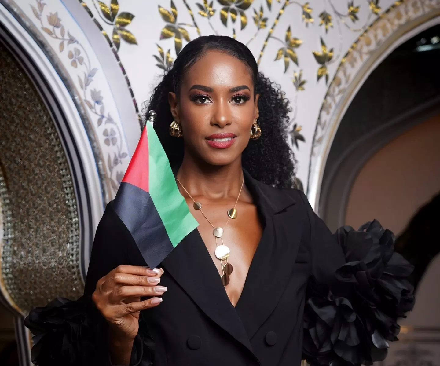 En Inde, la Martiniquaise Jennifer Cafardy remporte le challenge « Top Model » de l’élection Universal Woman 2025