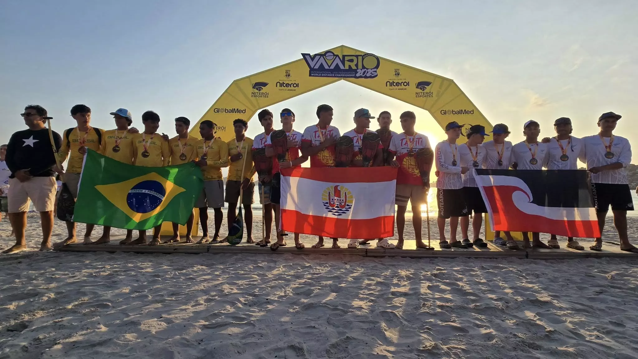 Avec 13 titres et 21 médailles, la Polynésie française au sommet des Championnats du monde de Va’a au Brésil