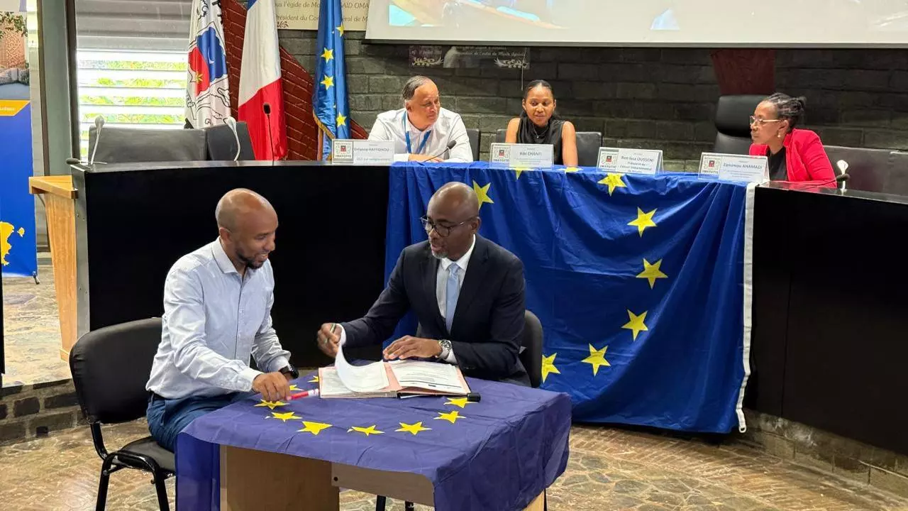 Coopération régionale à Mayotte : signature des premières conventions du programme INTERREG VI – Canal du Mozambique