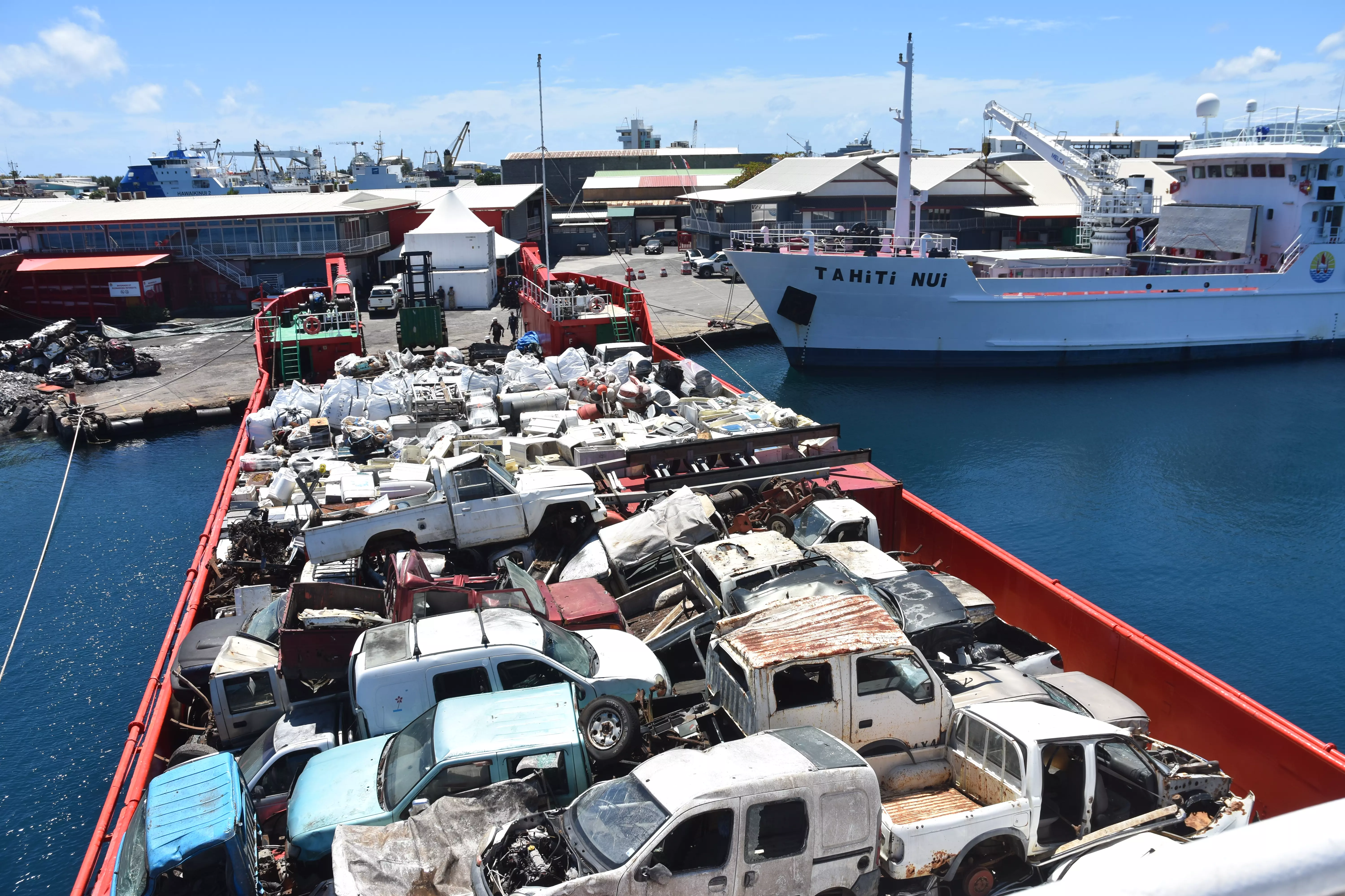 Polynésie : Un peu plus de 900m3 de déchets ménagers dangereux évacués de Mangareva, aux îles Gambier