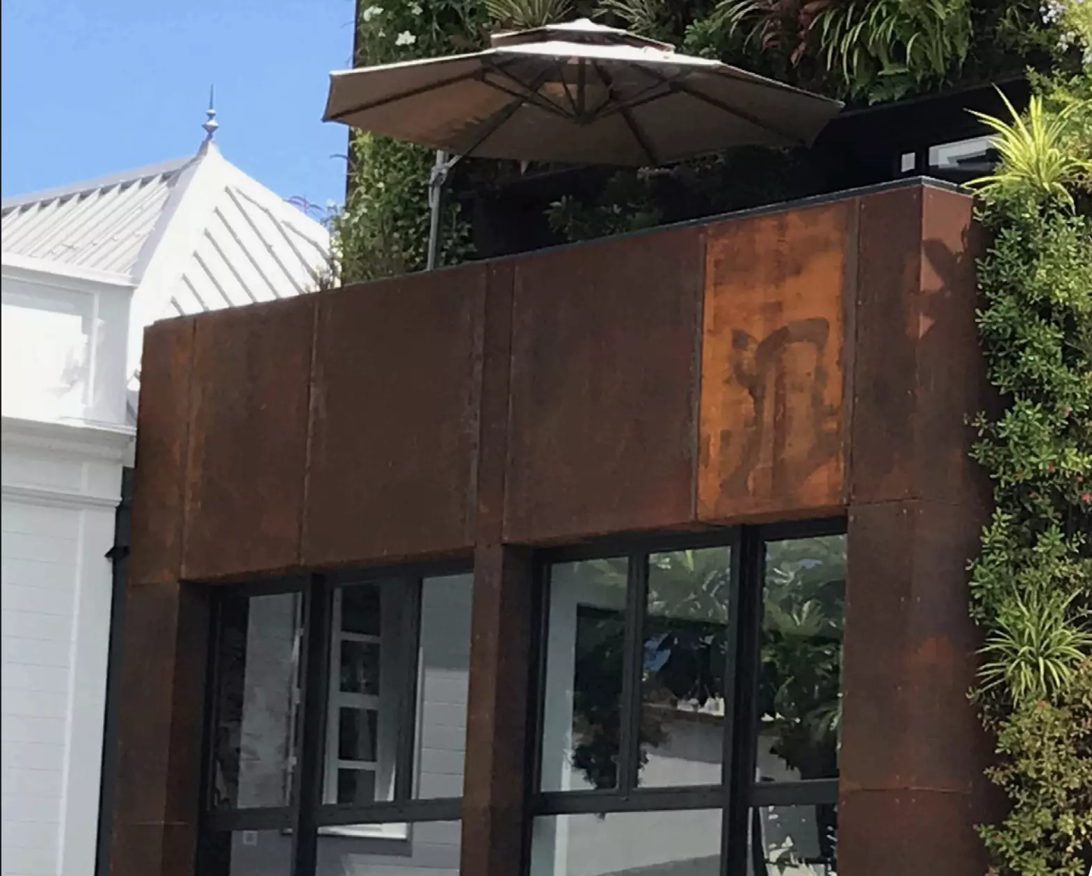 Alvéoles lance EVOLVE, premier startup studio dédié au bâti tropical à La Réunion