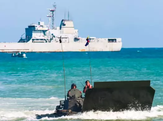 Venezuela : nouveaux exercices militaires en pleine crise avec les États-Unis