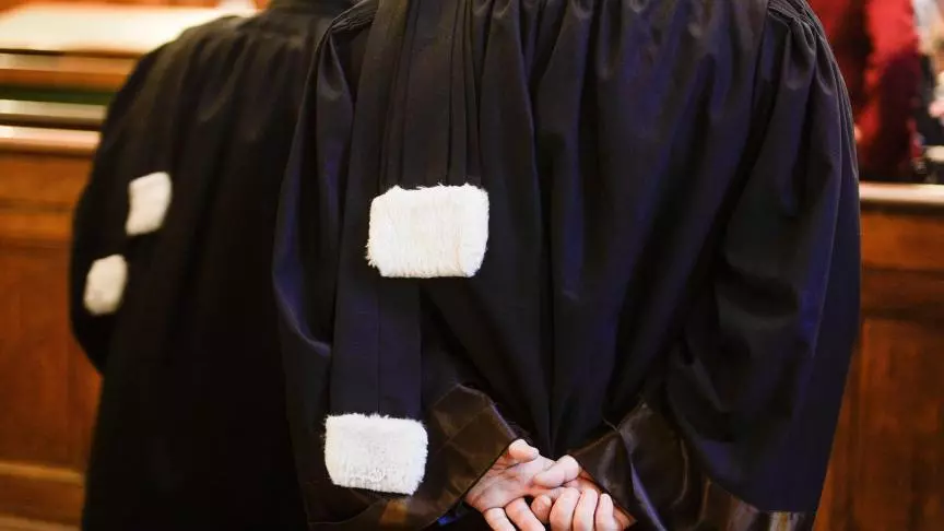 Corruption à La Réunion: une enquête visant deux hauts magistrats entre les mains du Parquet financier