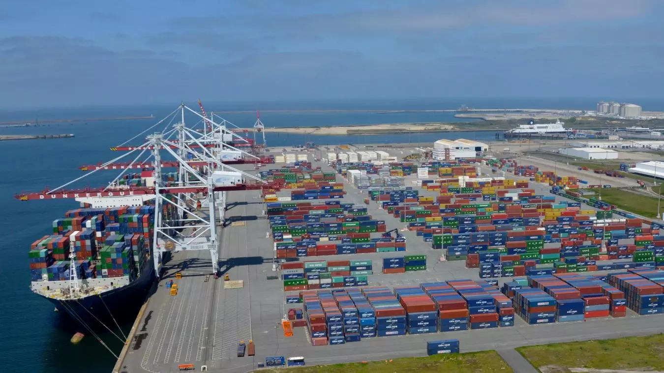 Nord: 925 kg de cocaïne saisis à Dunkerque en provenance de Guadeloupe, neuf interpellations
