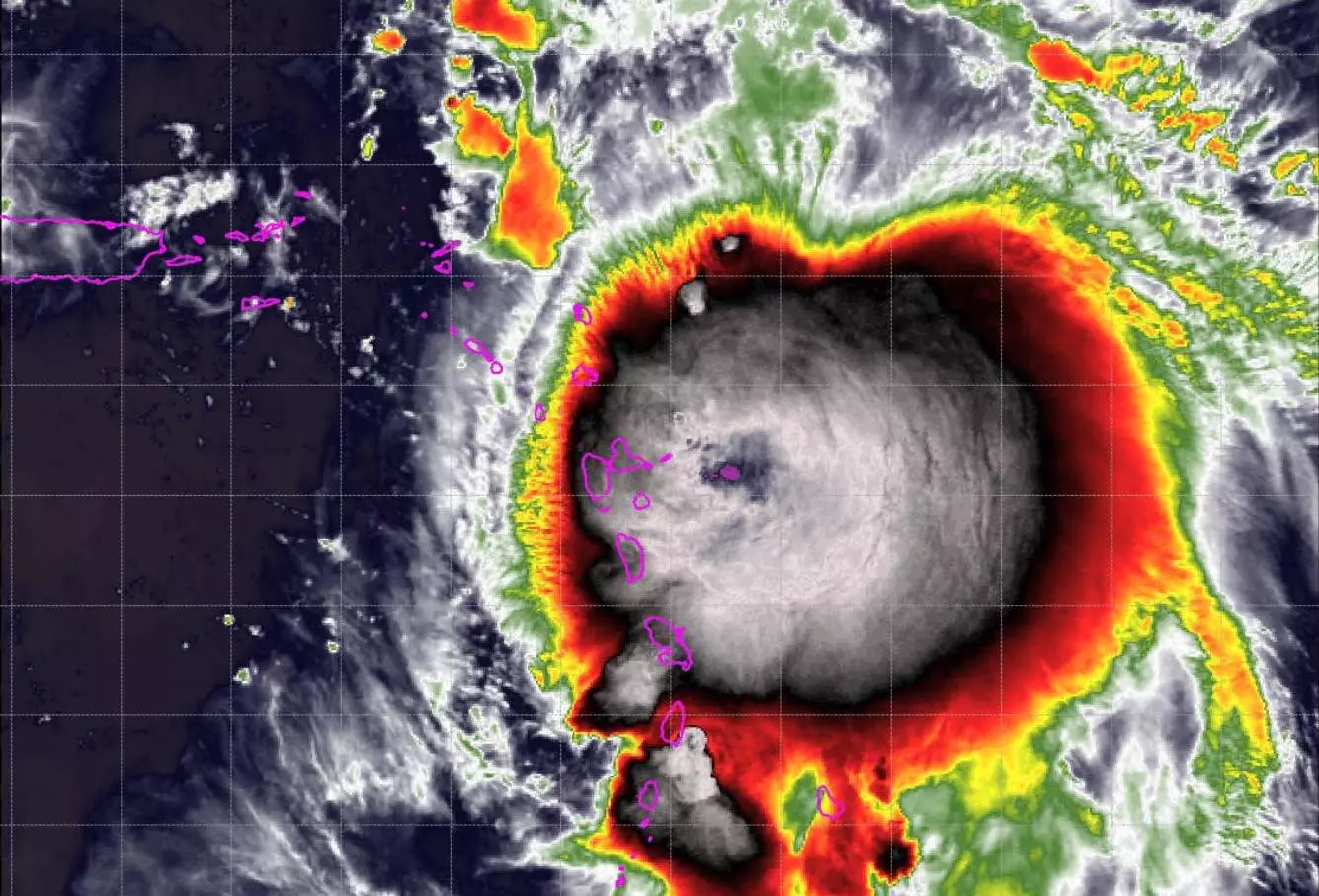 Tempête Jerry : Écoles et aéroport fermés à Saint-Martin et Saint-Barthélemy, Guadeloupe et Martinique en vigilance orange