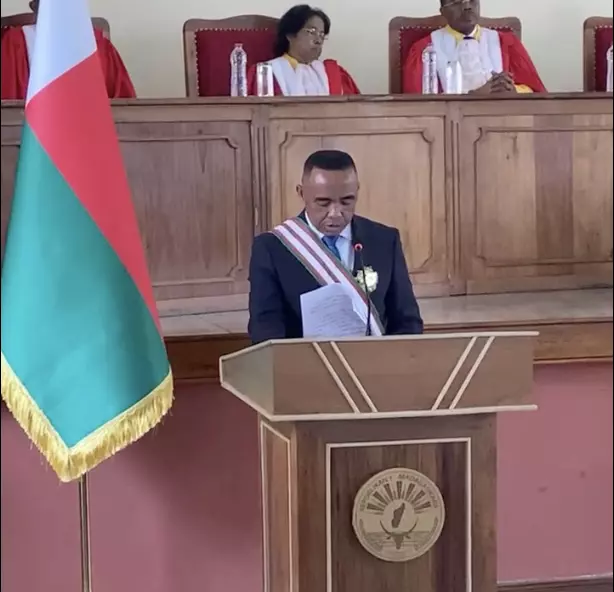 Madagascar : le colonel Randrianirina investi président et s’engage à «une rupture avec le passé»