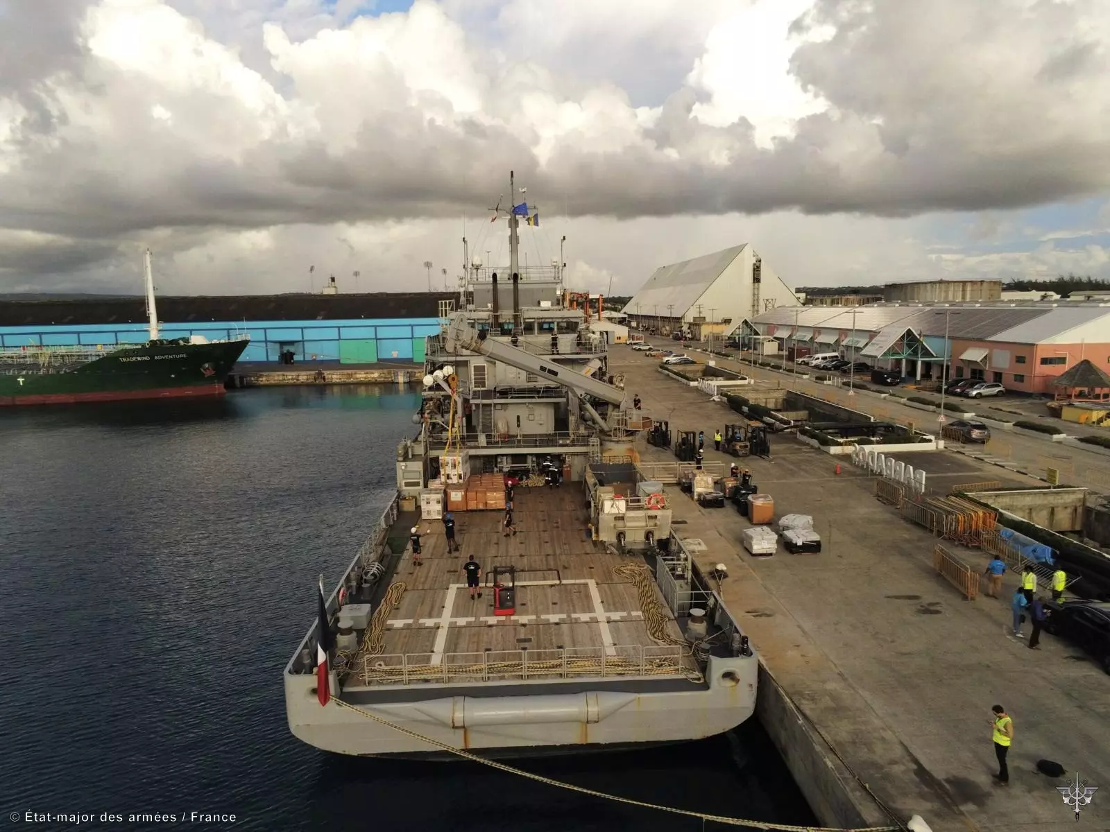 Les forces armées aux Antilles vont acheminer de l’aide humanitaire en Jamaïque après le passage de l’ouragan Mélissa