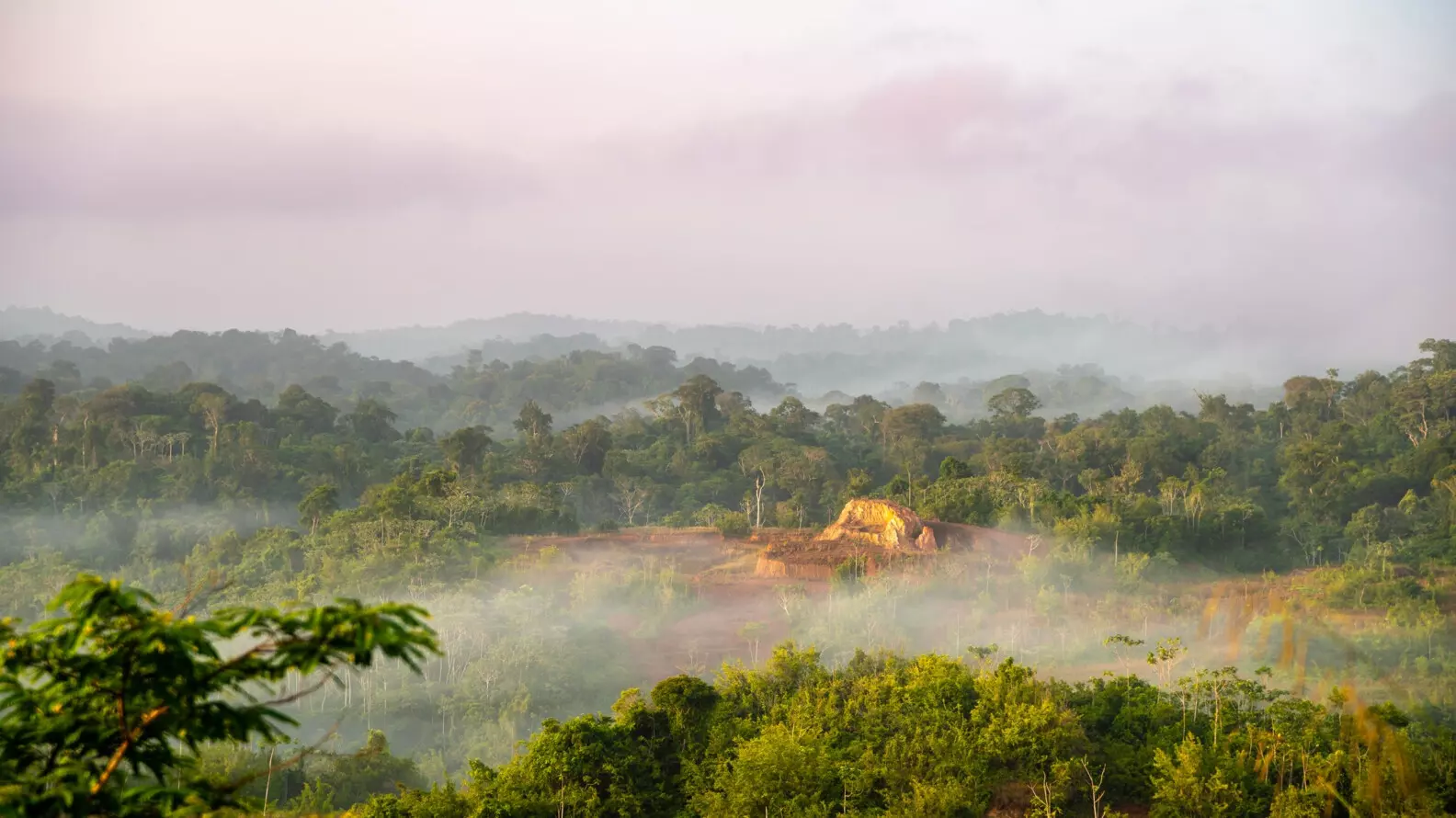 Guyane : Six pirogues destinées à l’orpaillage illégal interceptées par la Section de recherches de Cayenne