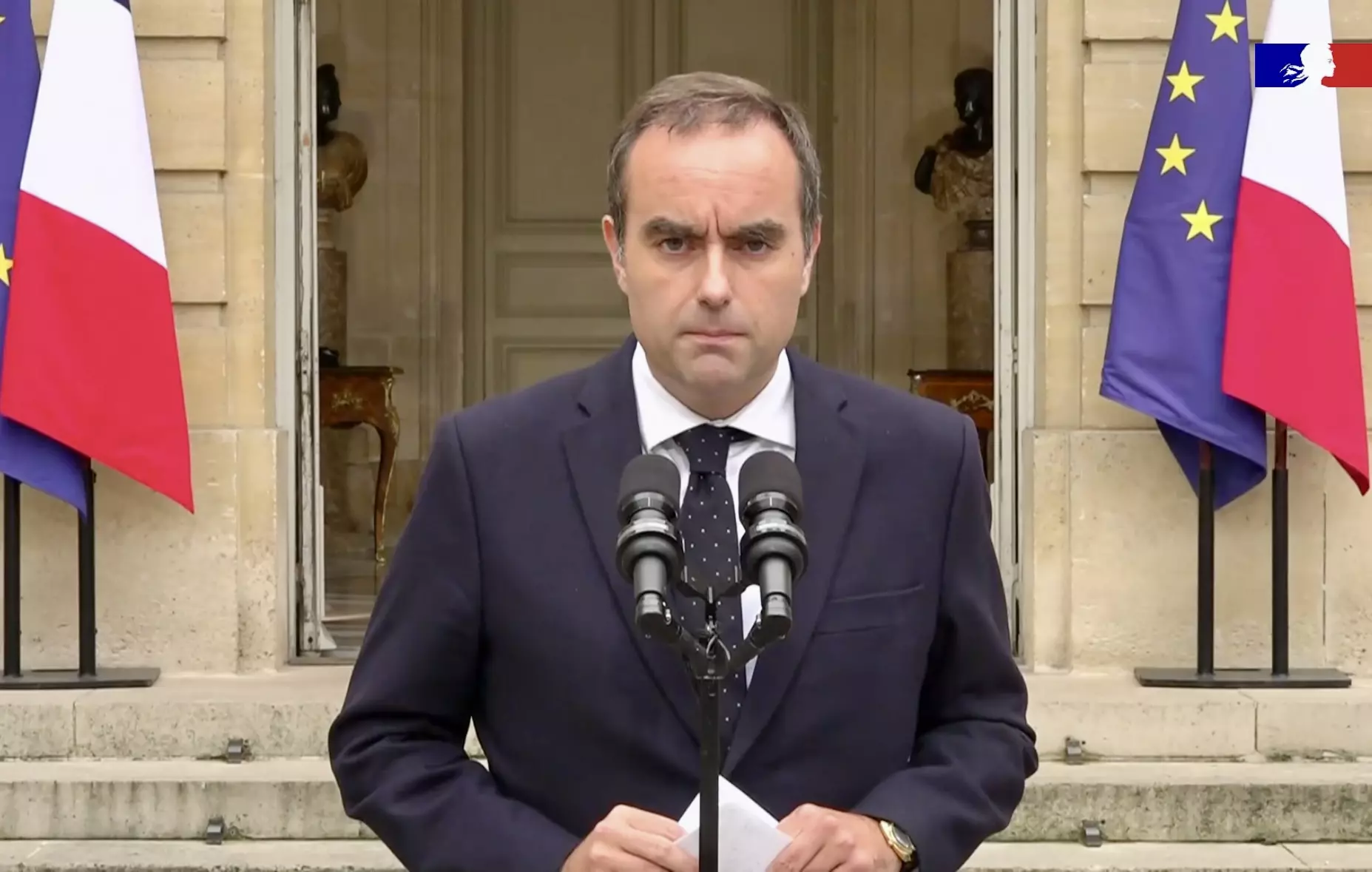 Emmanuel Macron demande à Sébastien Lecornu de mener « d'ici mercredi soir d'ultimes négociations »