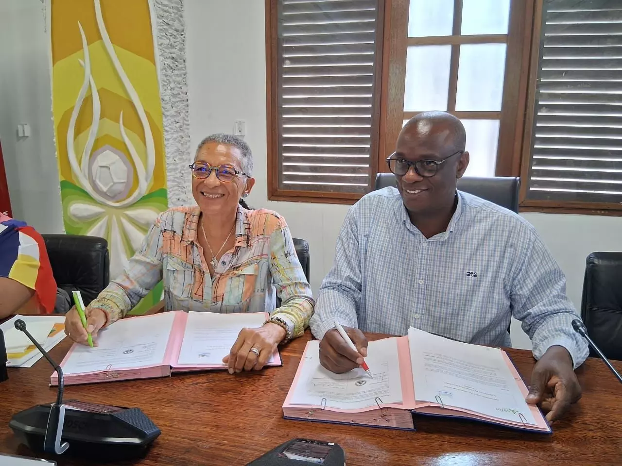 Guyane : La Safer et la commune de Sinnamary signent une convention de partenariat