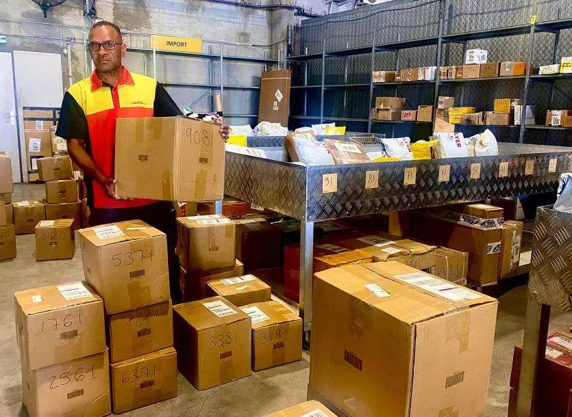 Nouvelle-Calédonie : Le gouvernement veut simplifier la taxation des colis express