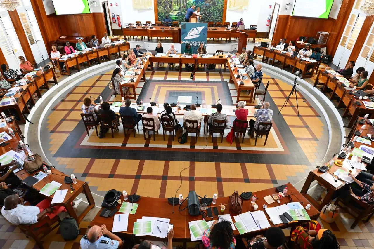 Guadeloupe : Le Conseil départemental valide un plan de financement pour les ports et la création d’une SPL