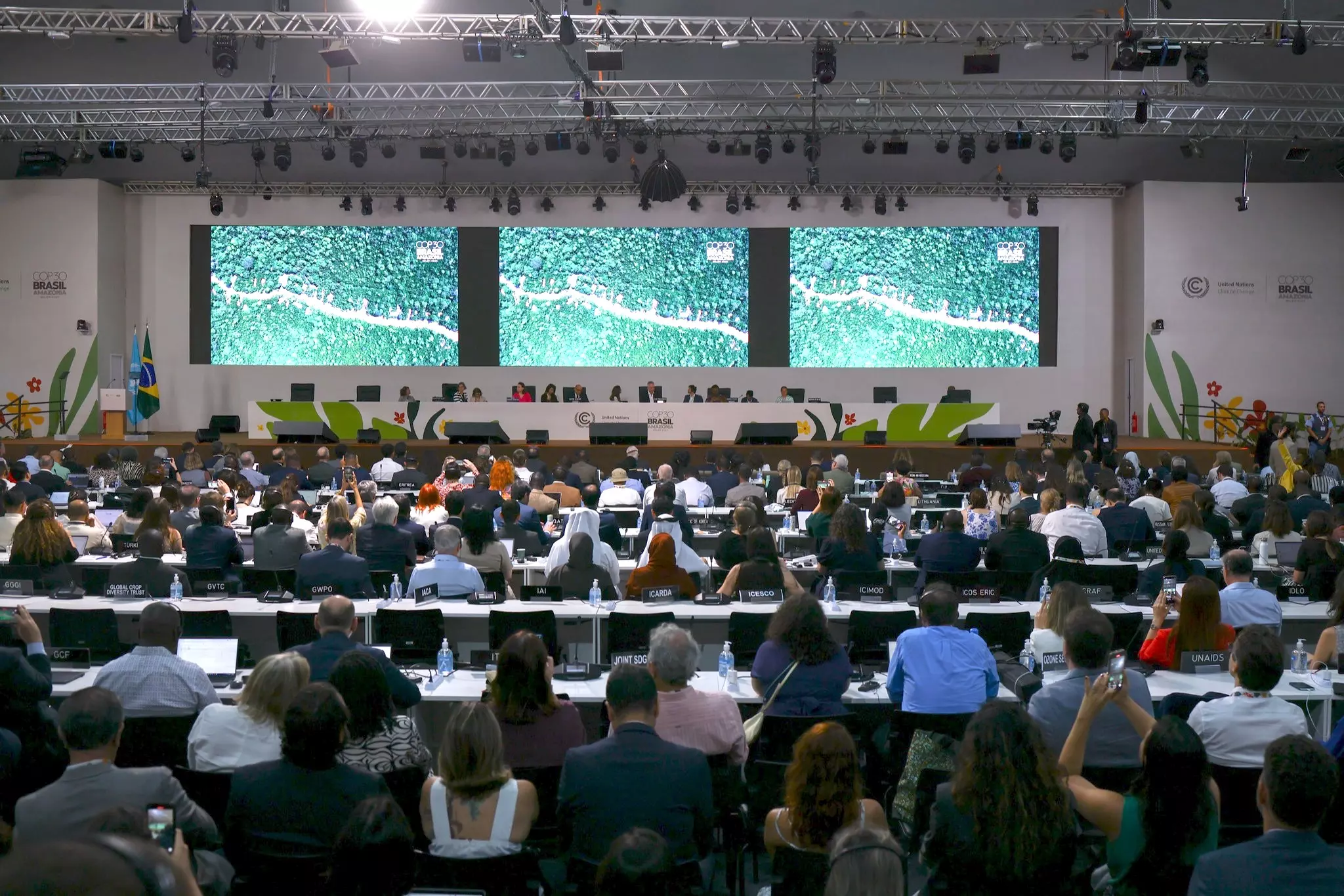 COP30 : En Amazonie, le monde se contente d'une preuve de vie de la coopération climatique