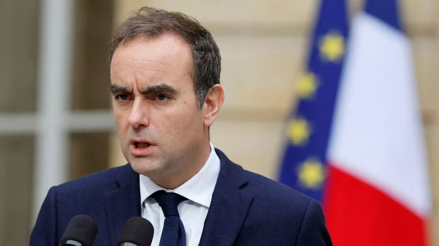 La lutte contre le narcotrafic doit s'inspirer de celle "contre le terrorisme", dit Sébastien Lecornu