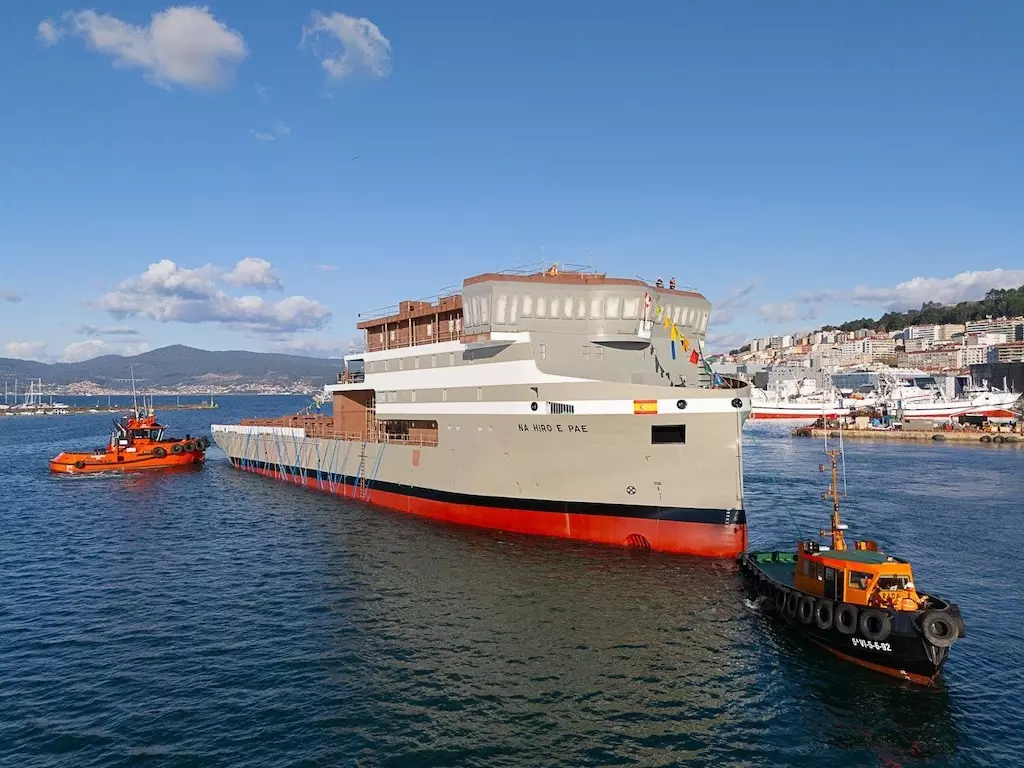 Polynésie : « Na Hiro e Pae », navire destiné aux îles Australes, mis à l’eau en Espagne