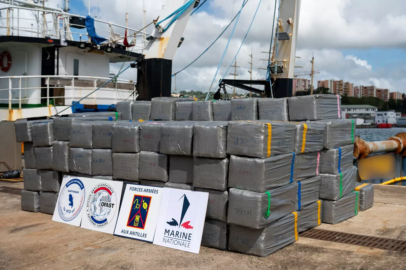 Lutte contre le narcotrafic : Plus de 4 tonnes de stupéfiants saisis par la Marine nationale en zone maritime Antilles