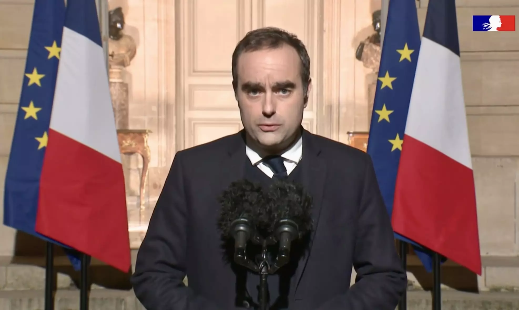 La loi spéciale adoptée, Sébastien Lecornu « persuadé » qu'un compromis est possible sur le budget en janvier