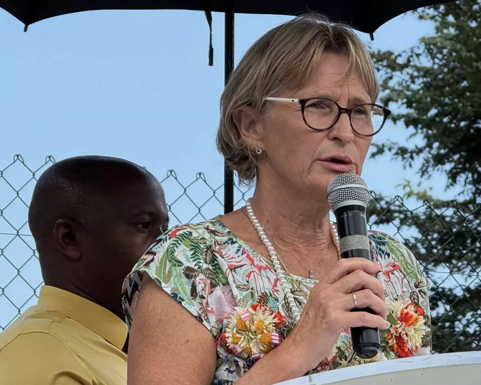 Mayotte: La rectrice Valérie Debuchy explore la création d'une classe d'une grande section-CP pour consolider les apprentissages avant l'entrée au CP