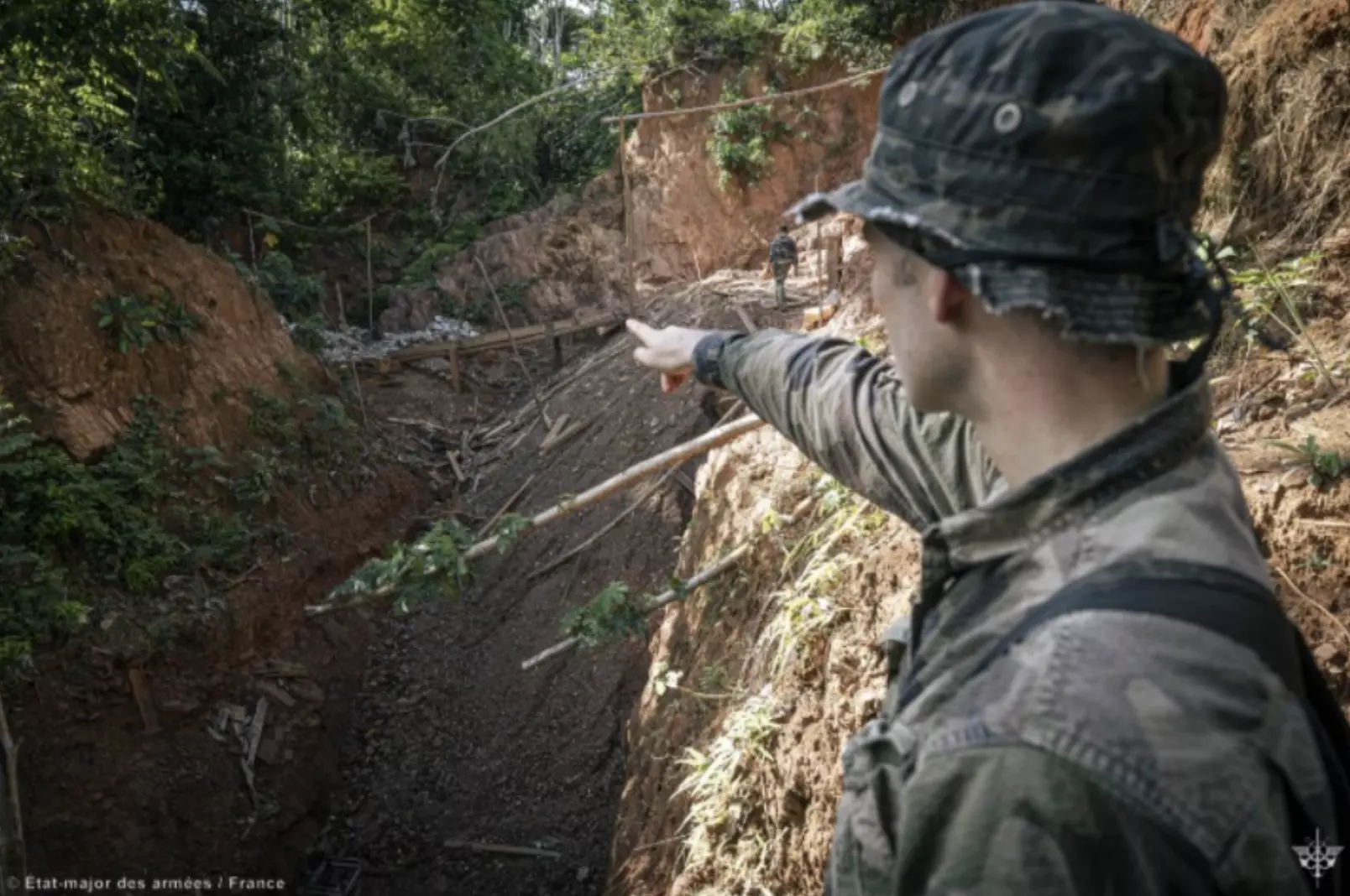 Guyane : une opération contre l'orpaillage illégal a permis de démanteler 88 sites illégaux, pour un préjudice de 16 millions d'euros