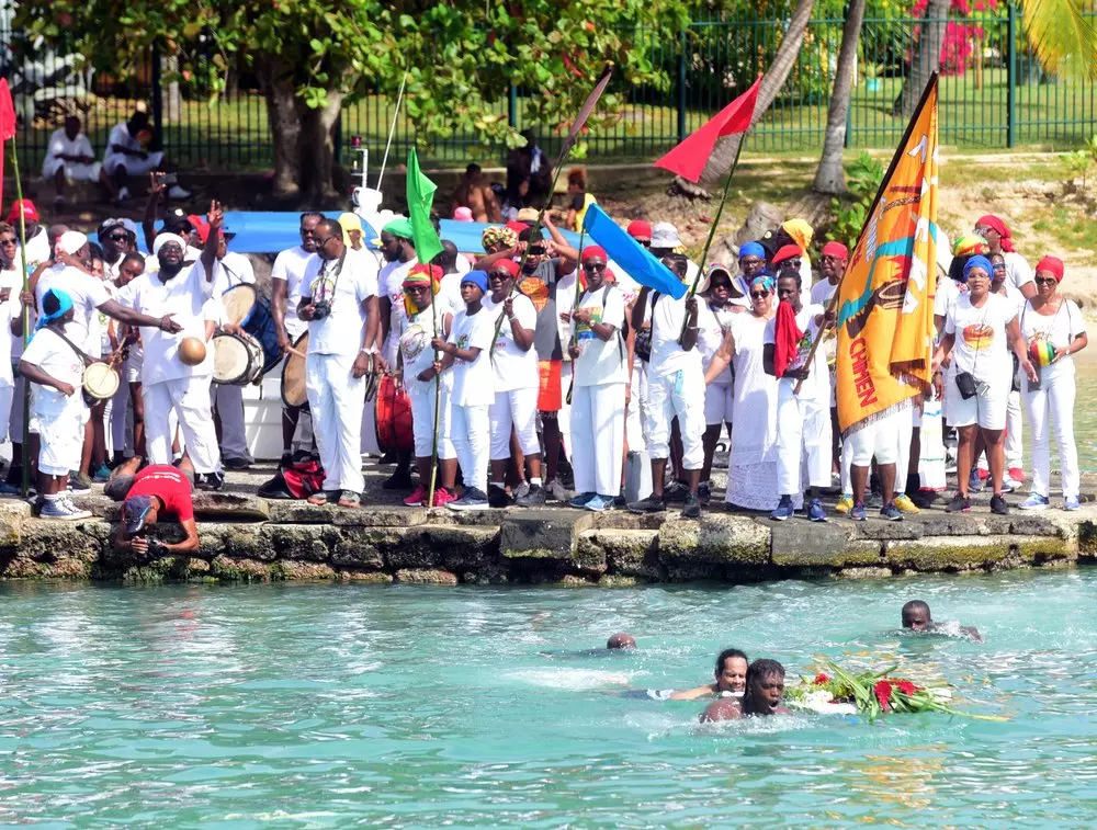 Guadeloupe : À Marie-Galante, la tradition du Ben Démaré respectée par les membres de Yon dé Mas