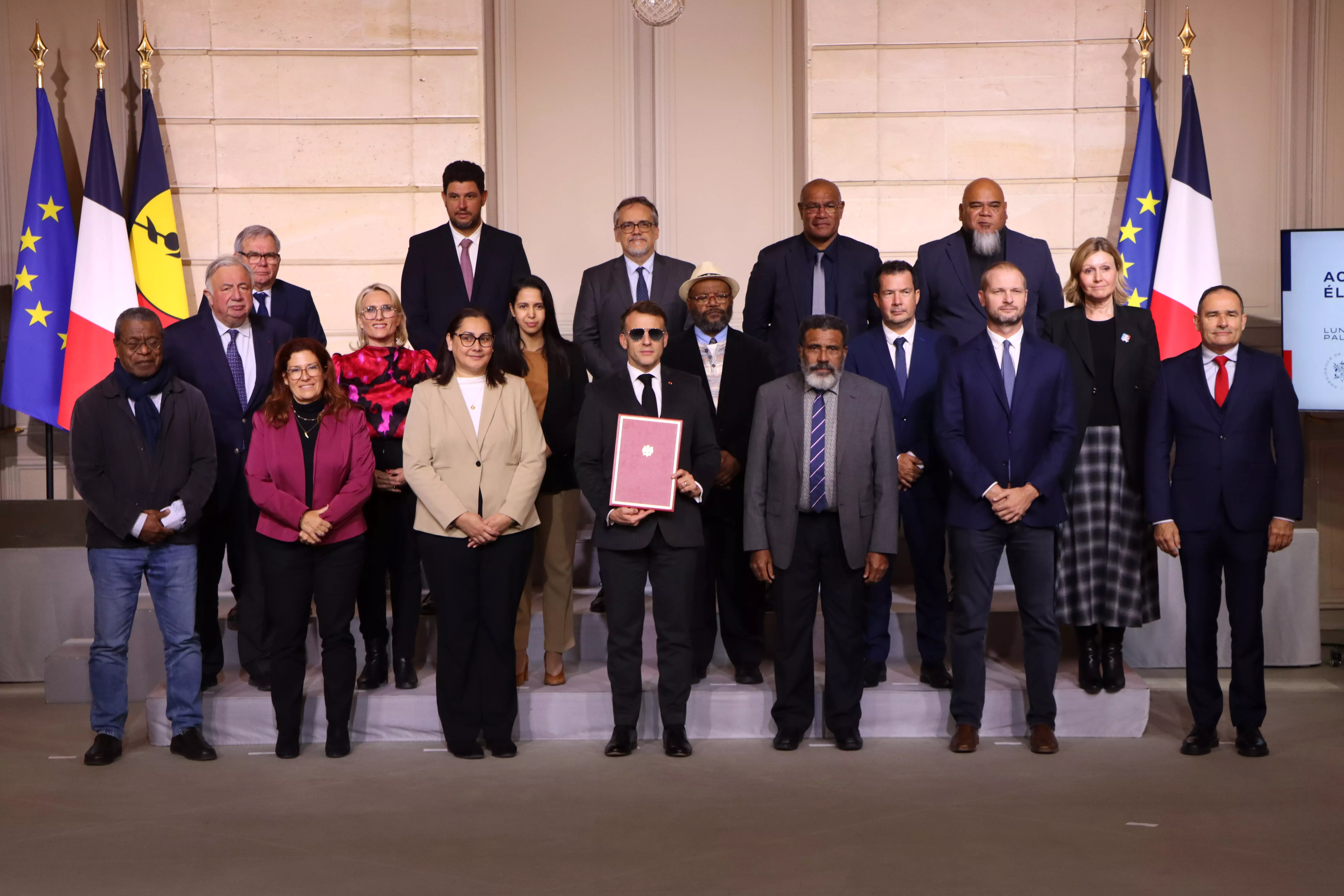 Sommet sur la Nouvelle-Calédonie : Signature de l’accord Élysée-Oudinot, « complémentaire » à Bougival, à la fois politique et économique