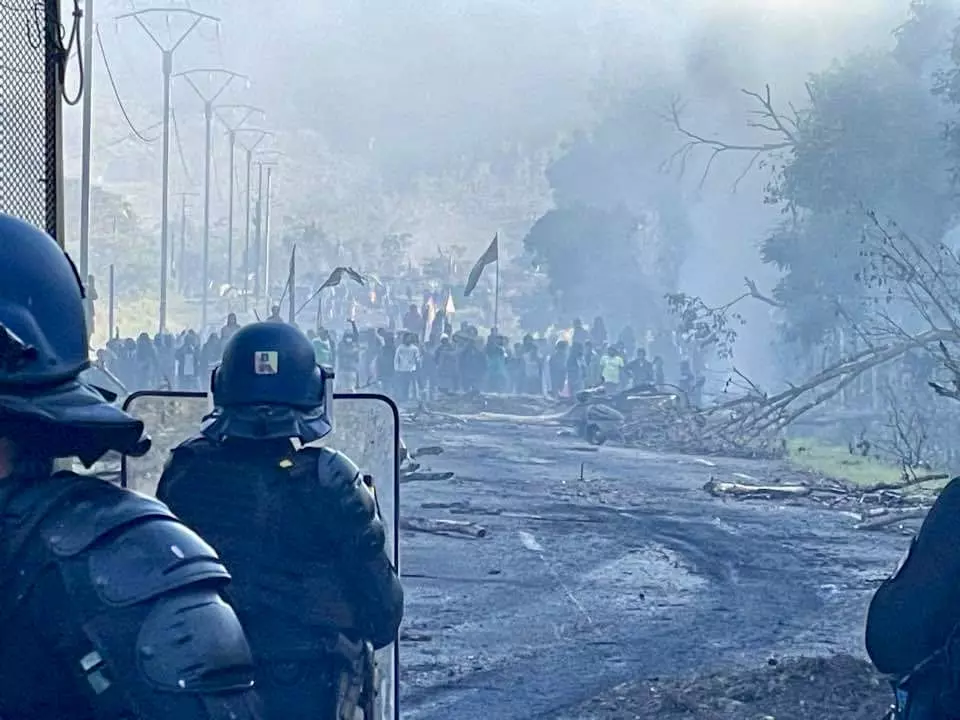 La CNCDH dénonce une gestion « essentiellement répressive » de la crise calédonienne en 2024