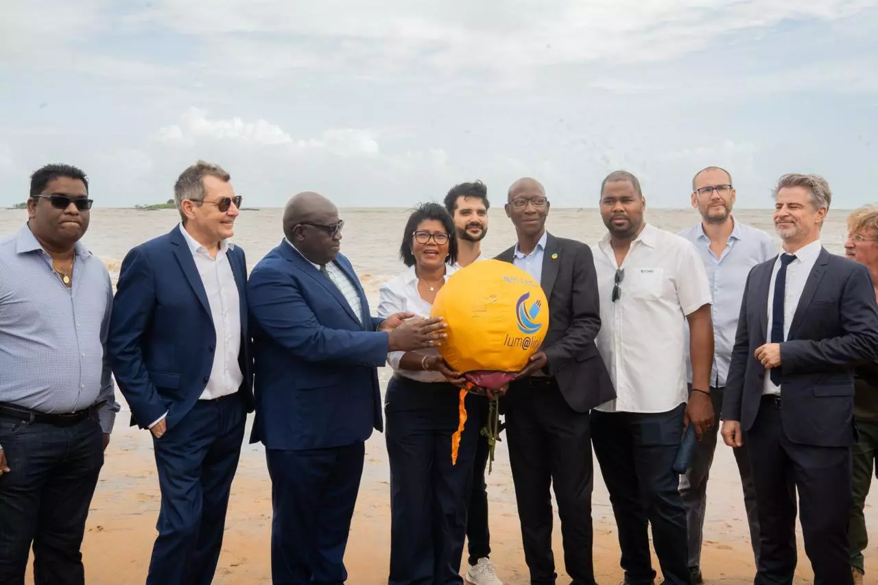 Guyane : Atterrage du câble sous-marin Lum@link, une étape clé pour le développement numérique du territoire