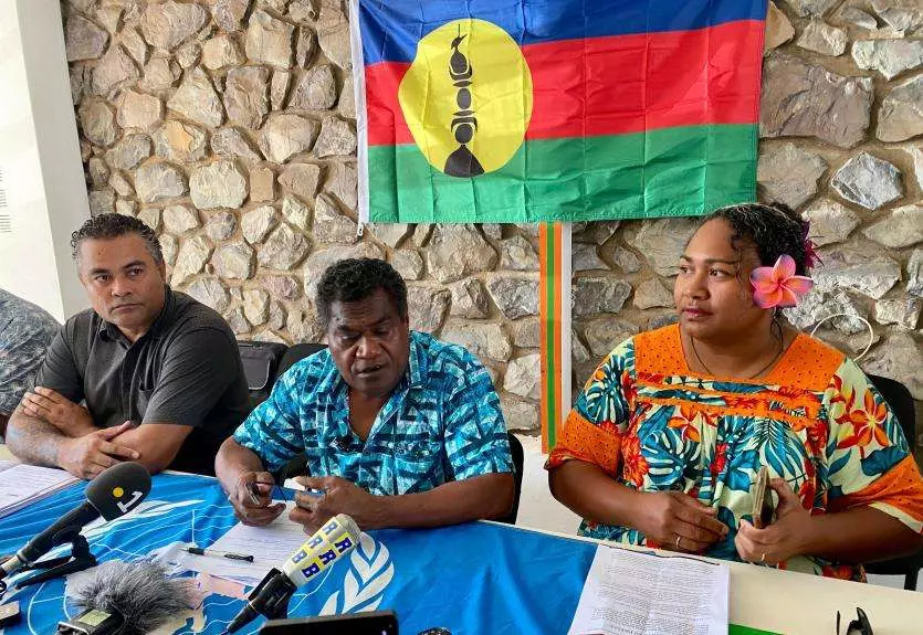 Nouvelle-Calédonie : les indépendantistes du FLNKS déclinent l’invitation à l’Élysée