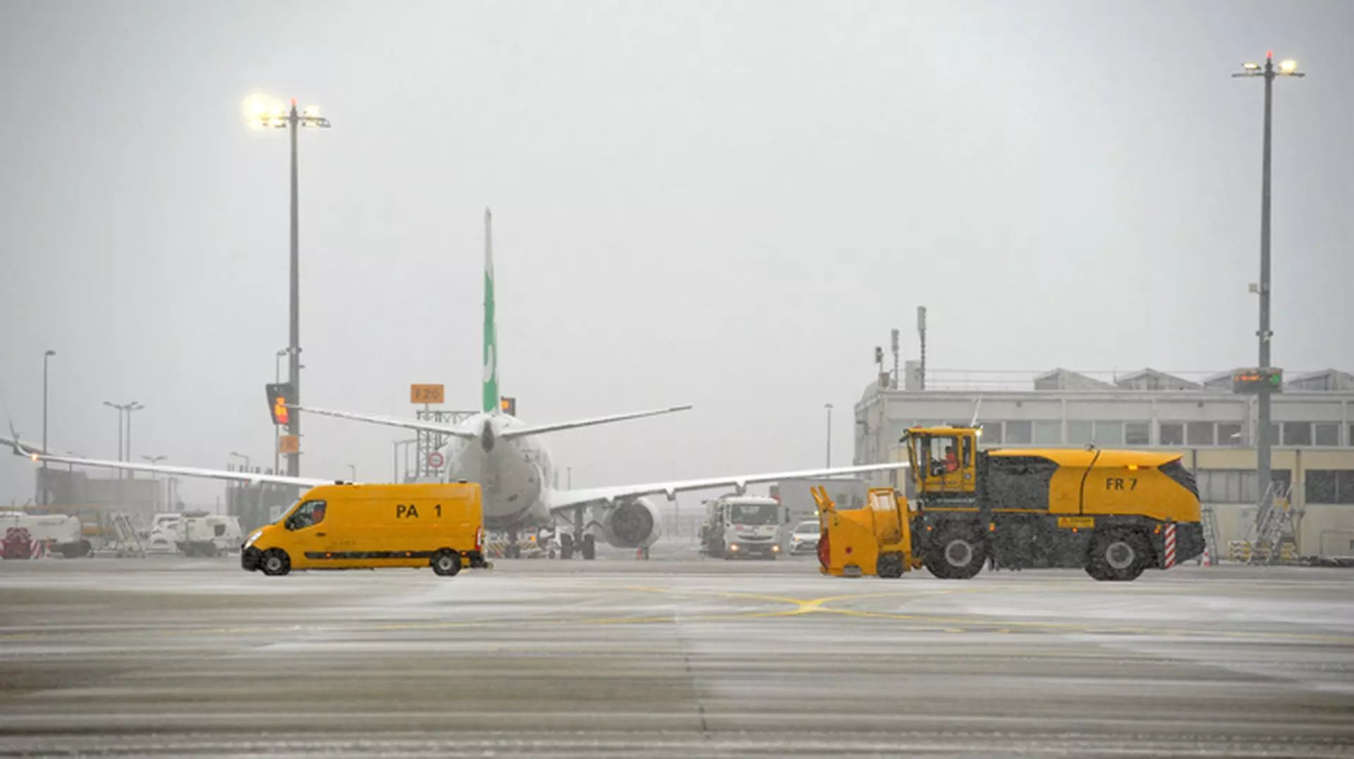 Suite à l'épisode neigeux à Paris, trois vols d'Air Caraïbes déroutés vers le sud de la France