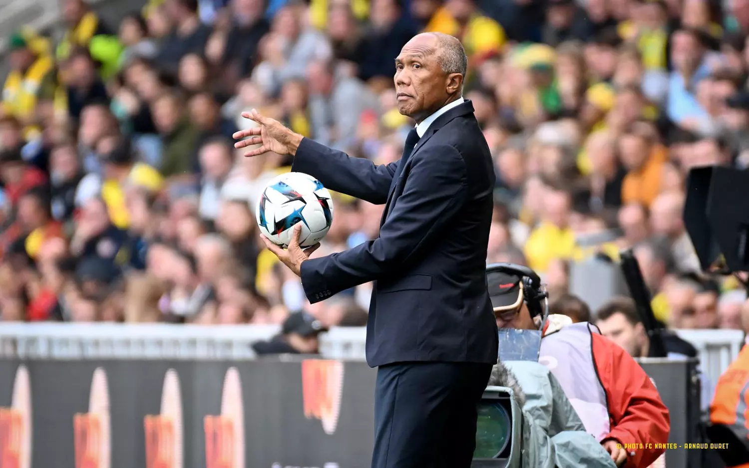 Football - Ligue 1: Antoine Kombouaré remplace Stéphane Gilli comme entraîneur du Paris FC