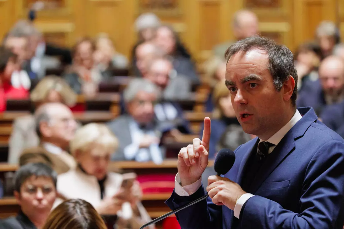 Réforme constitutionnelle sur la Nouvelle-Calédonie : « le statu quo n'est pas viable », prévient Lecornu au Sénat
