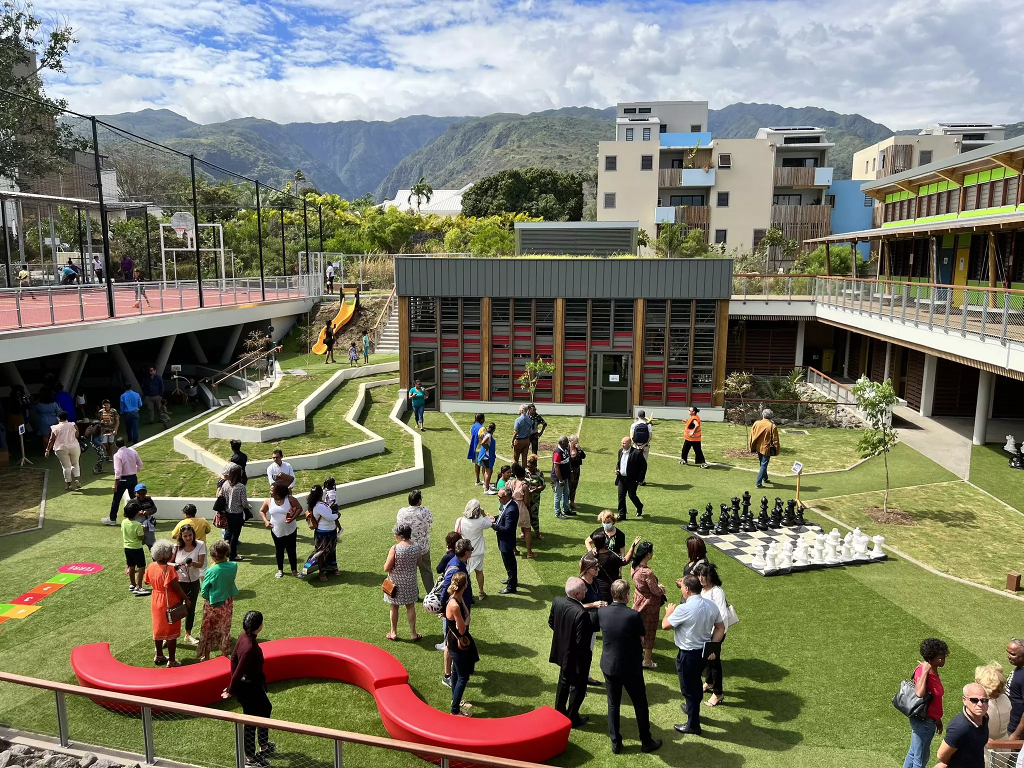 Éducation : La sénatrice de La Réunion Audrey Bélim réclame un calendrier scolaire adapté « aux réalités climatiques » de l’île