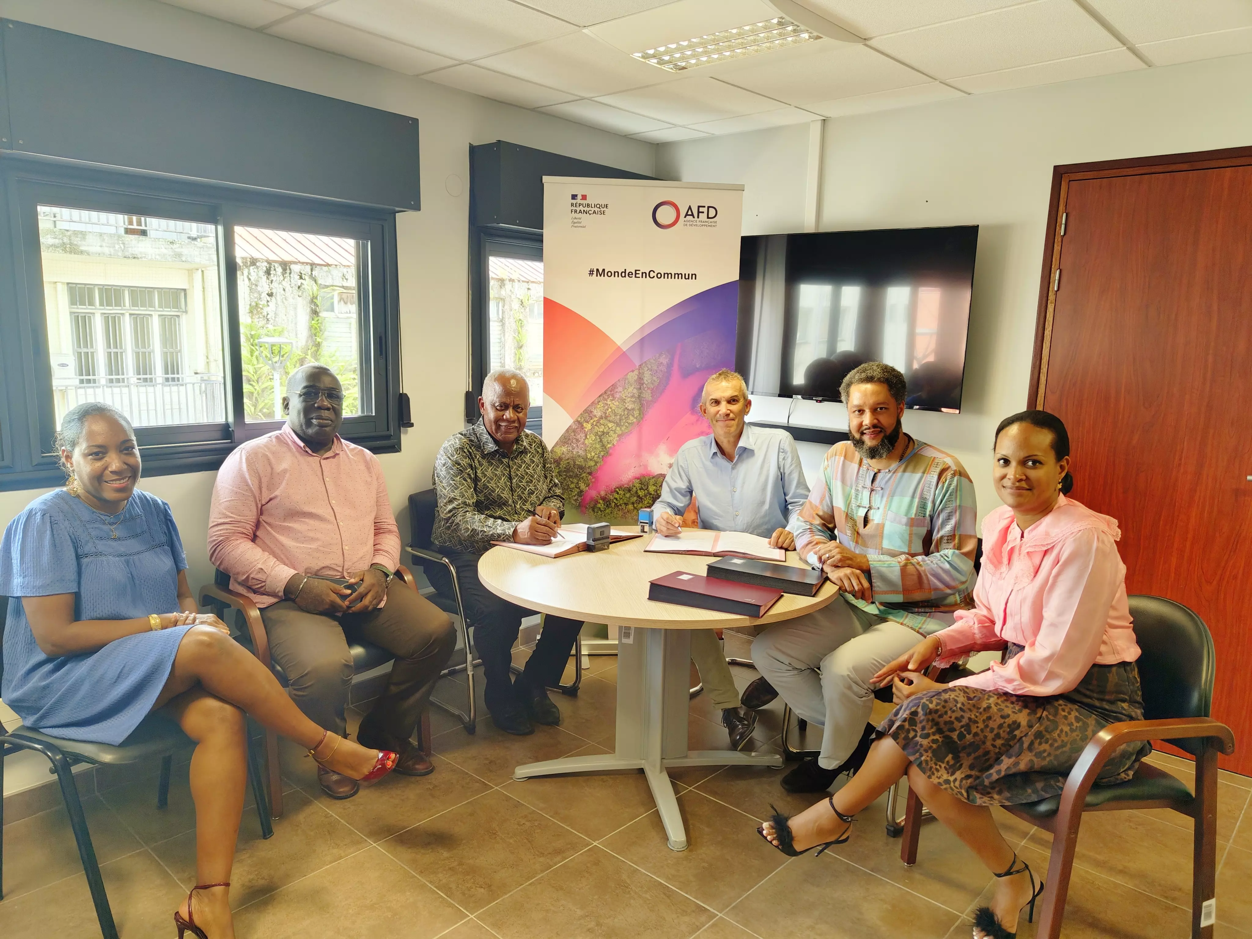 Martinique : Le programme de reconstruction des casernes de sapeurs-pompiers porté par le SIS et l'AFD se précise dans une démarche de développement durable