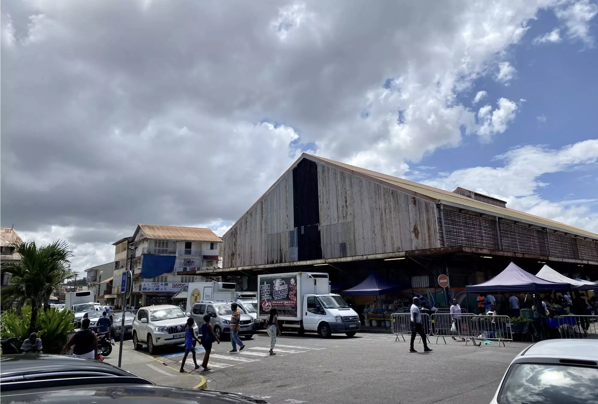 En Guyane, l'économie informelle fait vivre quatre habitants sur dix, selon une étude de l'IEDOM