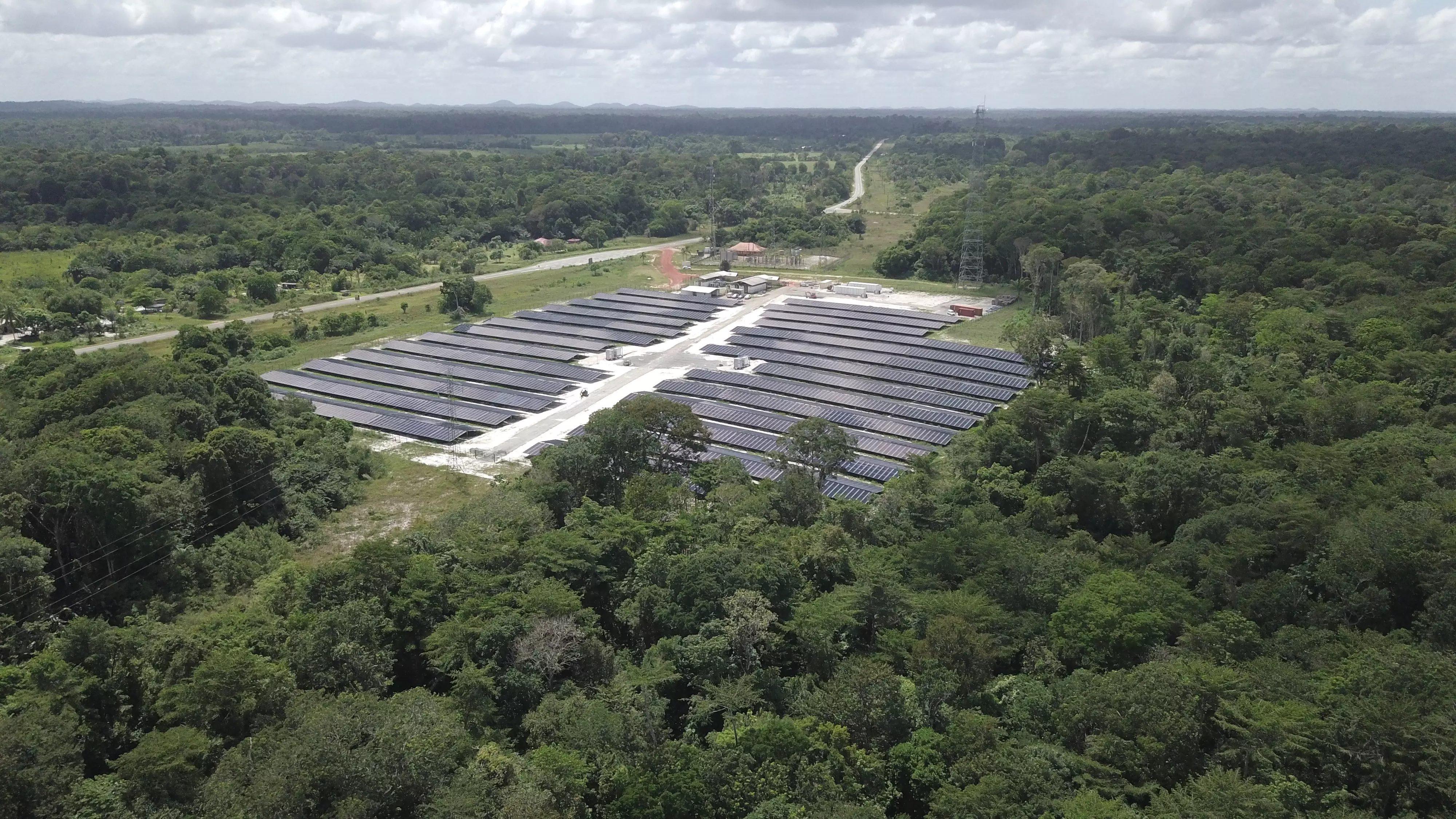 Guyane :  Voltalia retenu pour un nouveau projet d’installation solaire et de stockage de 5 megawatts