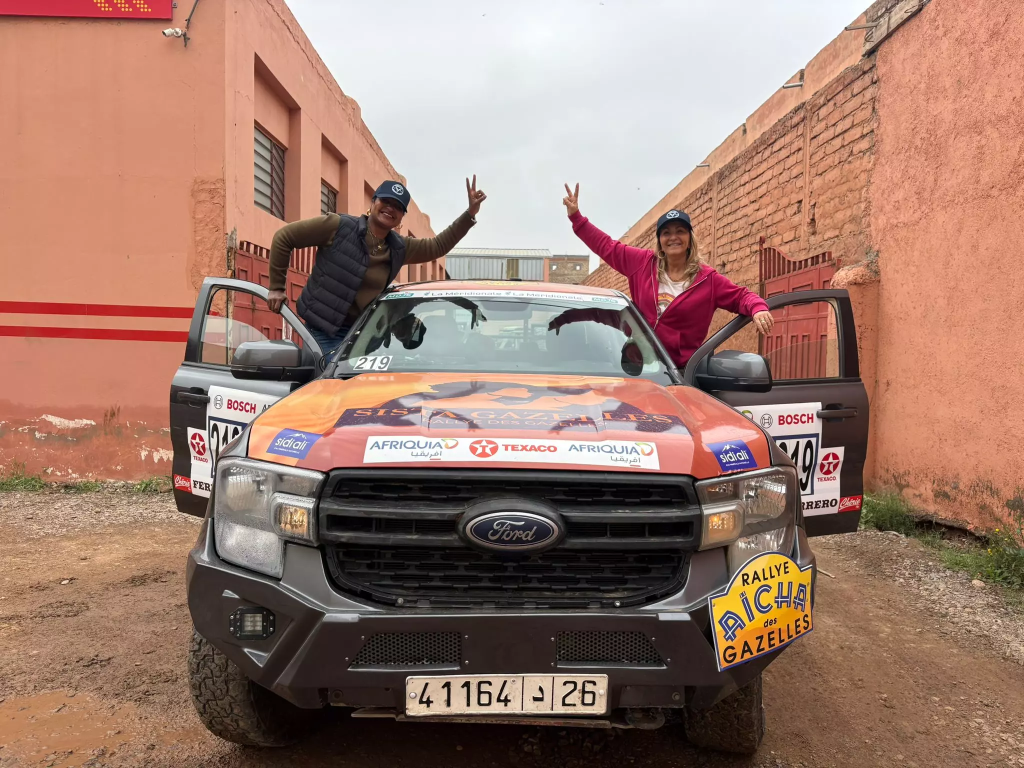 Cap sur le désert marocain : les « Sista Gazelles » Nathalie Sarfati et Nora Nonet roulent pour la drépanocytose au 35ème Rallye Aïcha des Gazelles