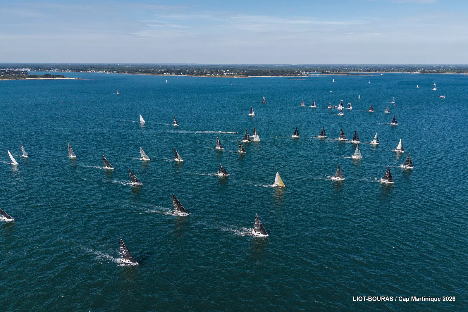 Cap-Martinique 2026 : 45 bateaux et 76 marins se sont élancés depuis La Trinité-sur-Mer vers Fort-de-France,