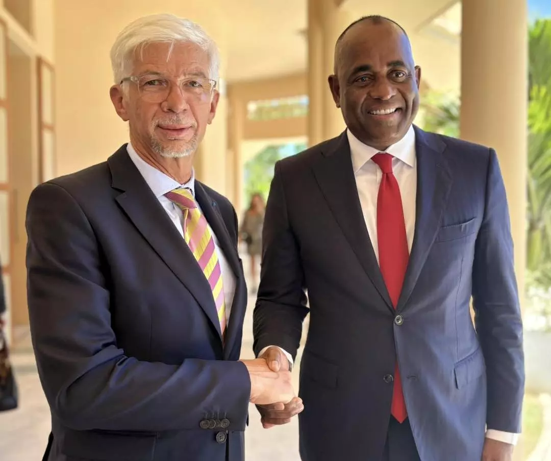 Coopération régionale : Le Préfet de Guadeloupe a reçu le Premier ministre de la Dominique pour renforcer la sécurité entre les deux îles