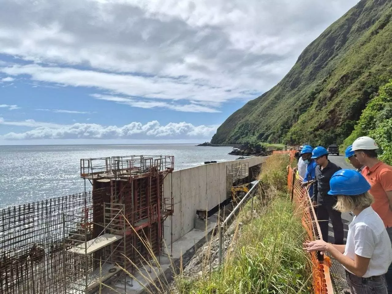 Infrastructures routières en Nouvelle-Calédonie : Des travaux d’envergure pour sécuriser la route de la Corniche à Hienghène