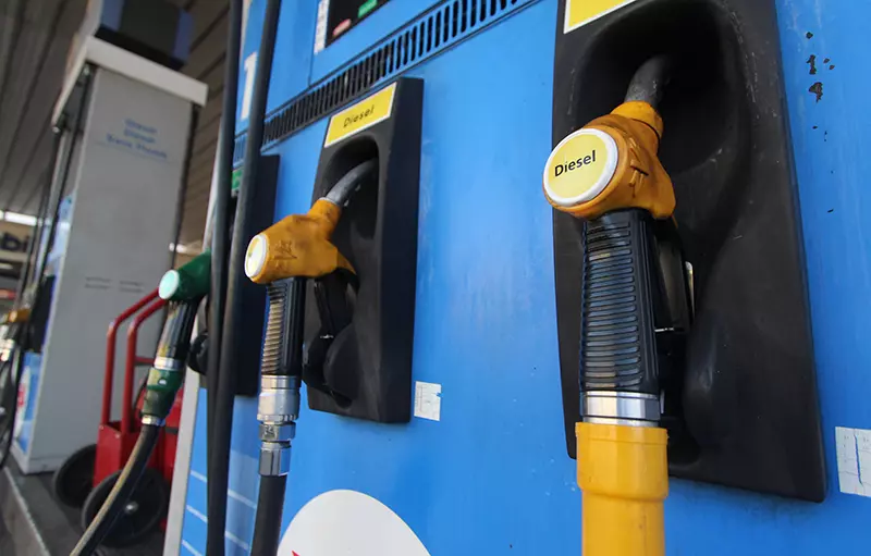 Carburants : En Polynésie, les prix à la pompe stables, mais jusqu’à quand ?